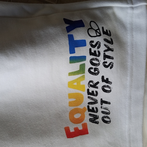 Pride LEVI'S white shorts - Picture 4 of 6